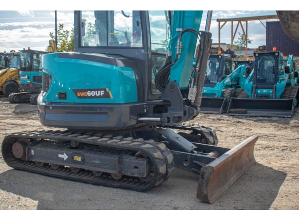 Midiexcavator SUNWARD SWE 60 Uf de vanzare